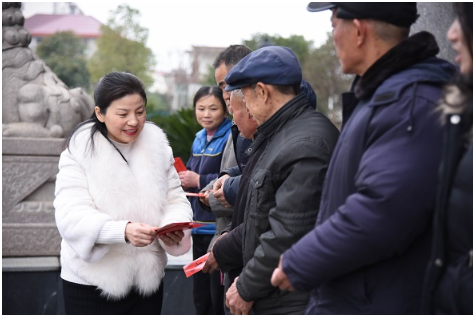 走訪慰問貧困戶 春節關懷暖人心
